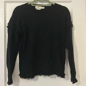 Black vineyard vines sweater with cashmere and fringe